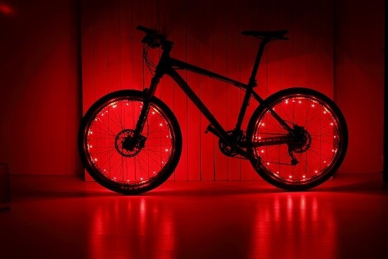 O diodo emissor de luz constante do raio da bicicleta 3D ilumina impermeável colorido do ABS IPX4