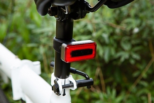 lâmpada de cauda traseira esperta da bicicleta do diodo emissor de luz de RoHS da ESPIGA da luz da bicicleta 580mAh impermeável